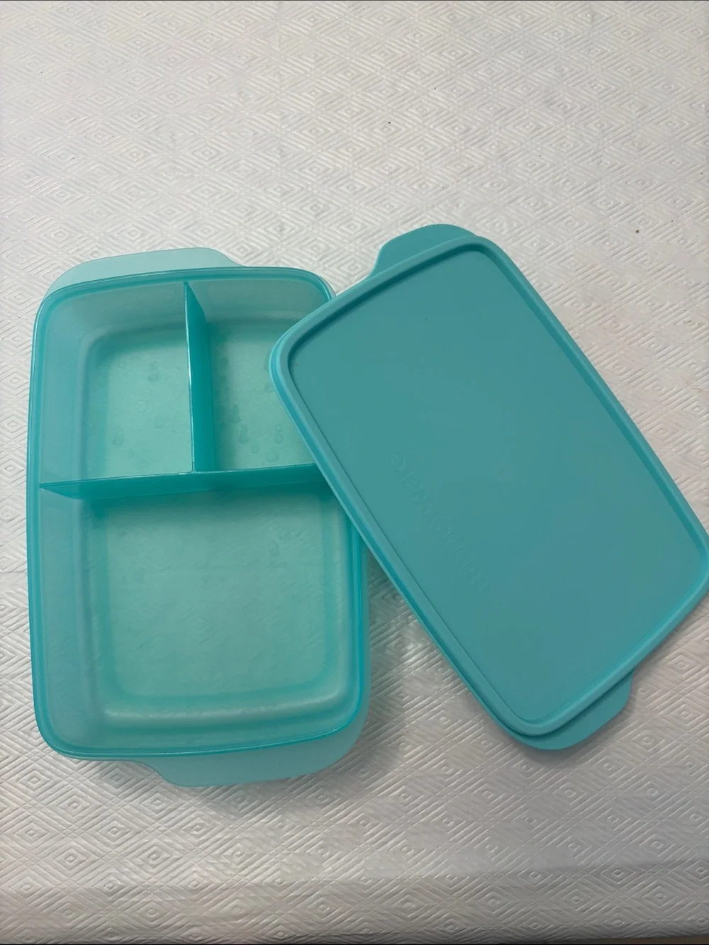 NEW LISTING Tupperware Assorted Food Storage Containers for lunches